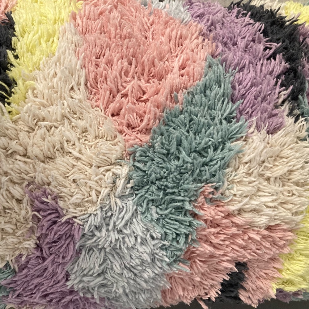 Tufted cushion pillow cover - Picture 3 of 3